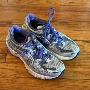 Brooks GTS Women’s Running Shoes Sneakers